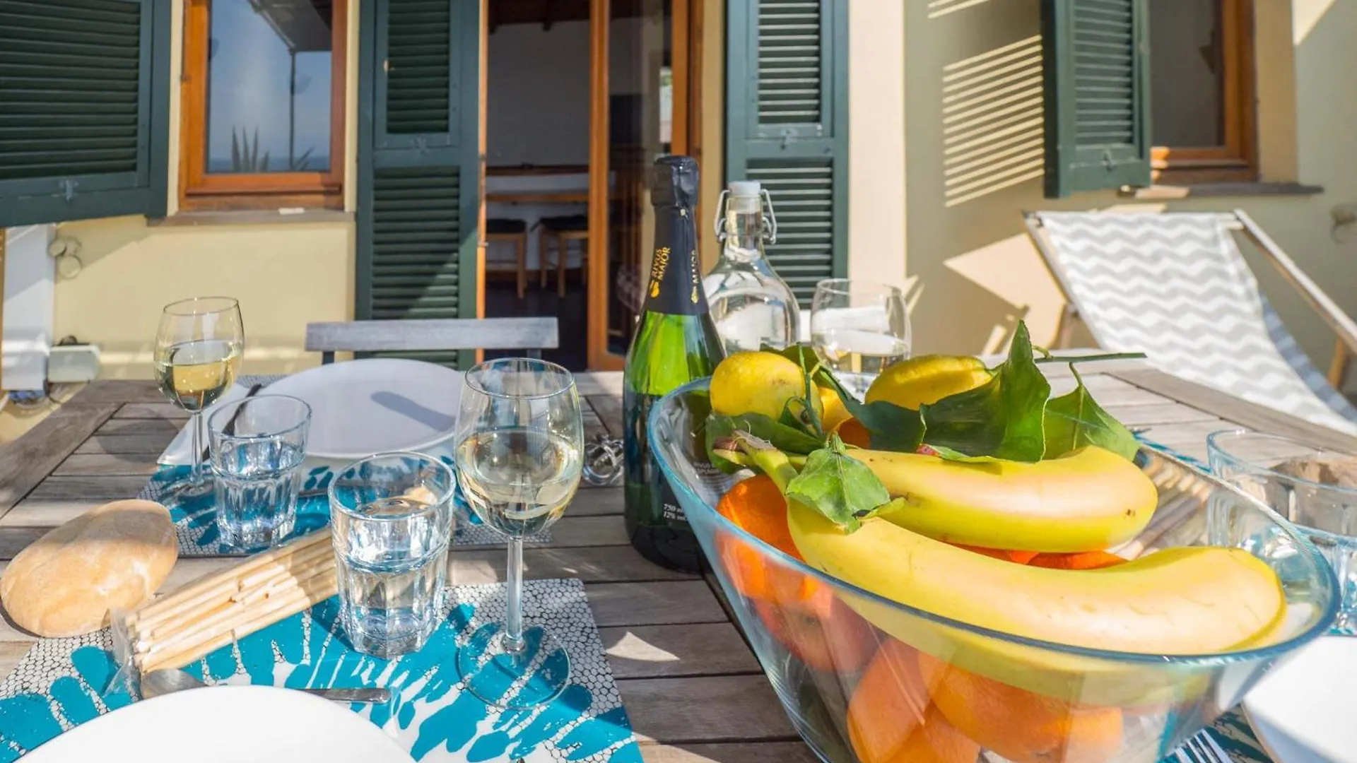 La Lampara Sea View Terrace Apartment Manarola