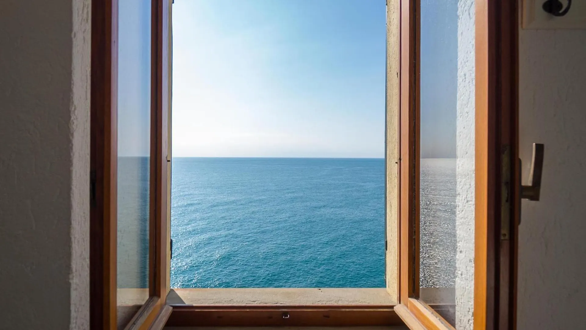 La Lampara Sea View Terrace Apartment Manarola Italy