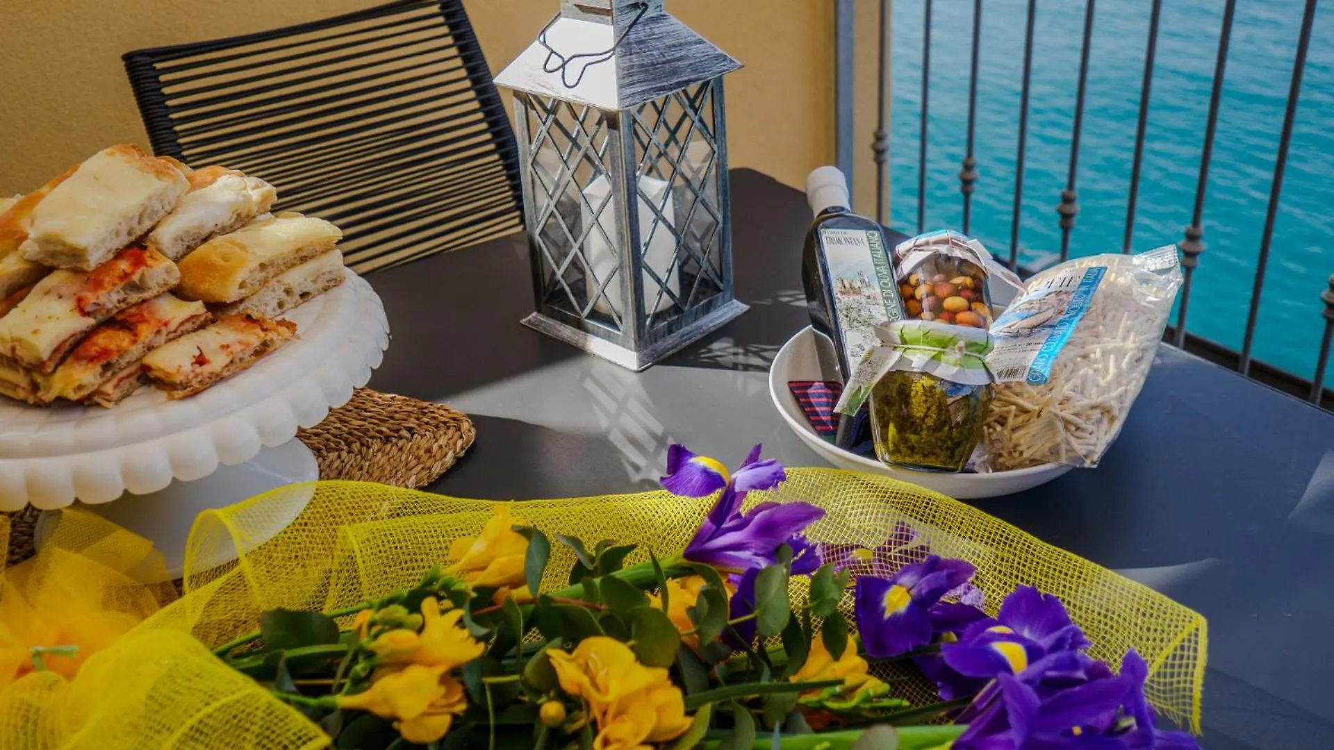 La Lampara Sea View Terrace Apartment Manarola
