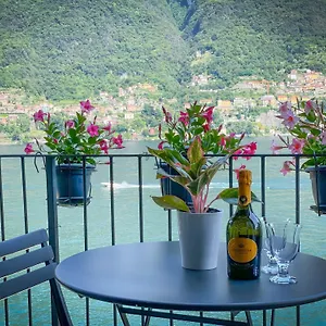 balcony-on-the-lake.it-lombardy.com/