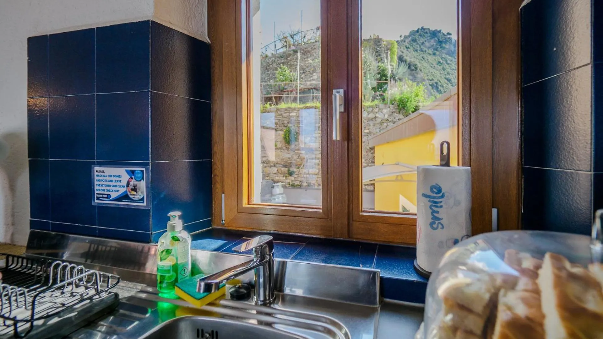 La Lampara Sea View Terrace Apartment Manarola